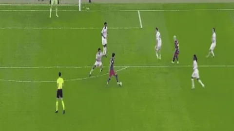 網球場精彩：意將秀「白鯨」绝技，鄭欽文也曾試過此招！